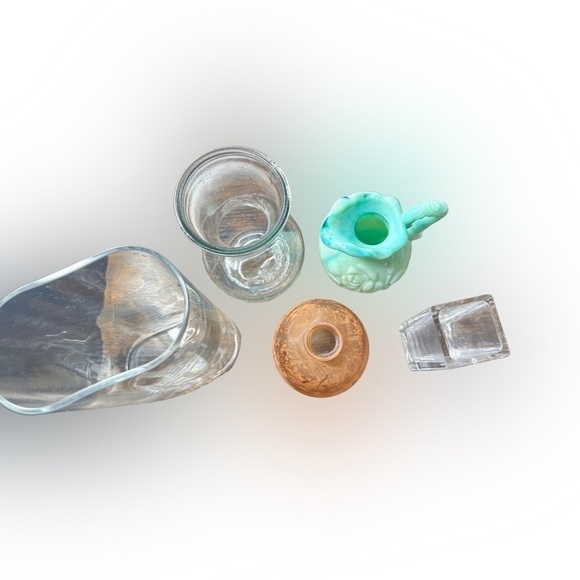 Five Glass Vases Bundle 🏺 - Picture 3 of 6